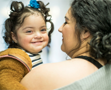 Una niña y su madre